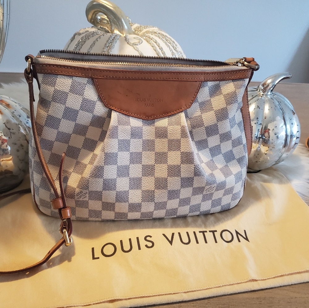 Louis Vuitton Siracusa PM